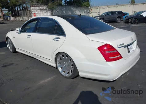 2013 Mercedes-Benz S 400 Hybrid z USA, uszkodzony, nr VIN WDDNG9FB6DA511118